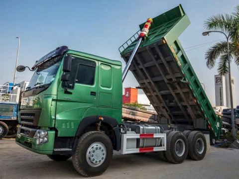XE BEN HOWO 3 CHÂN NHẬP NHẨU