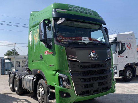 Xe đầu kéo Chenglong H7 420hp