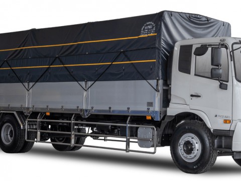 xe tải UD 8 tấn thùng bạt 9.5m
